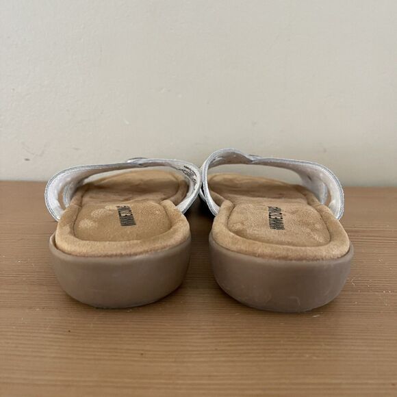 Minnetonka White Leather Boho Sandals Size 10 Silver Hardware Slip On Comfort - Picture 3 of 11